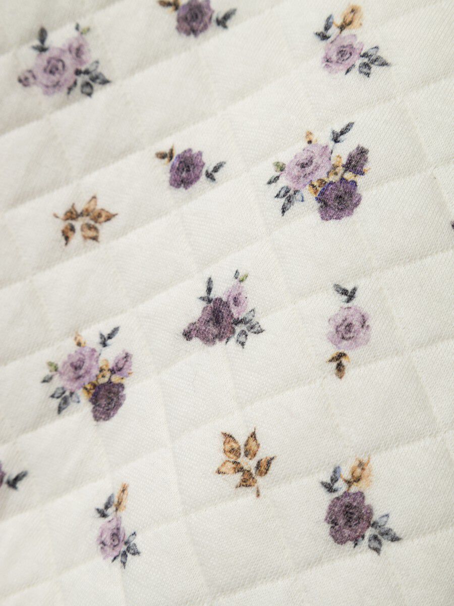 Gesteppter Baby Pullover mit Blumen