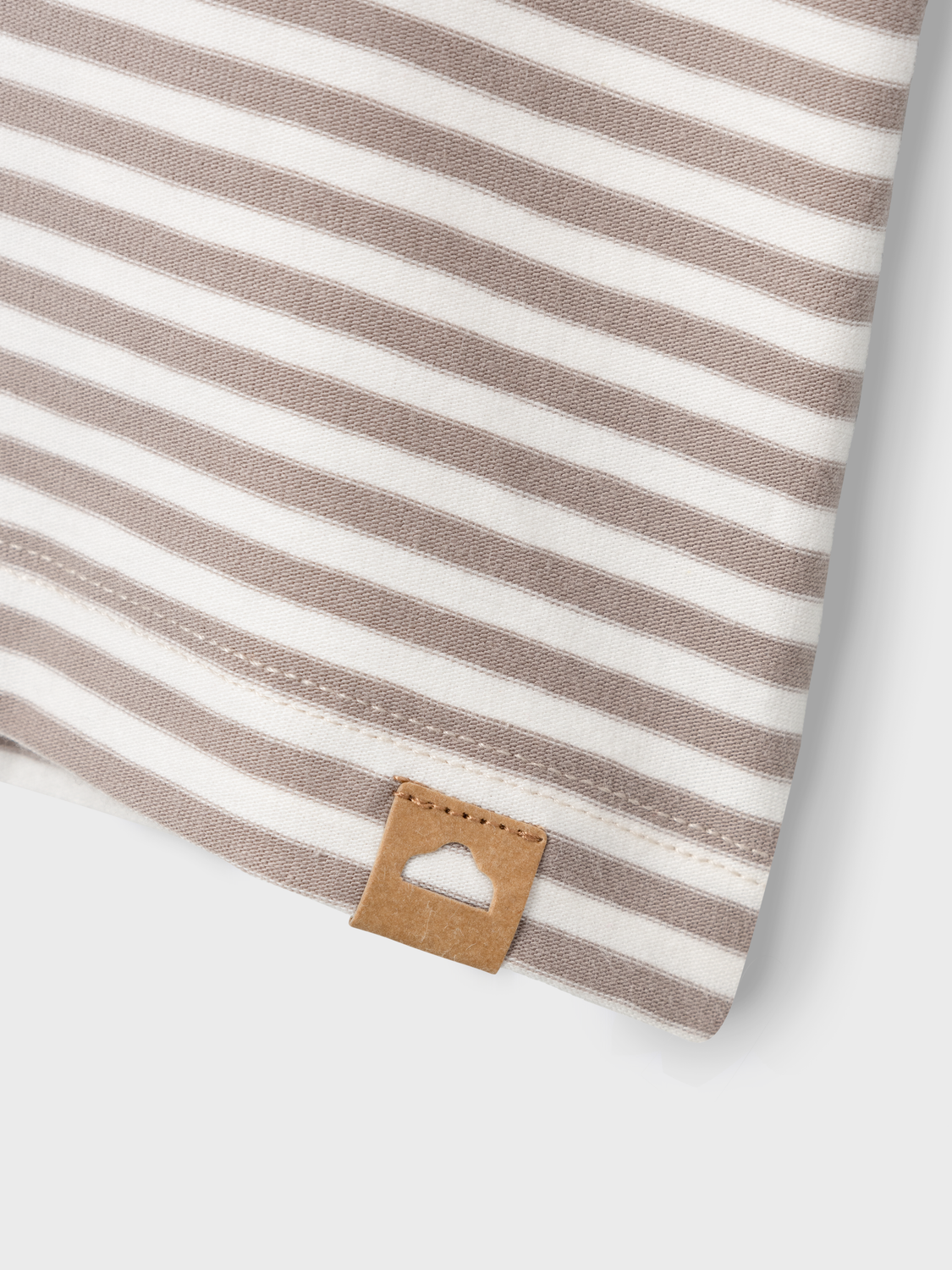 Gestreiftes Baby T-Shirt mit Knöpfen