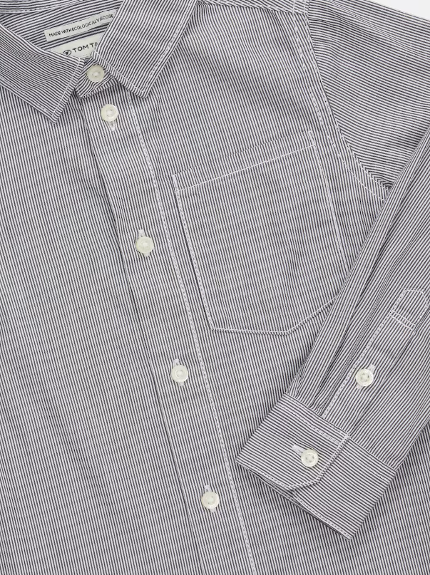 Gestreiftes Hemd